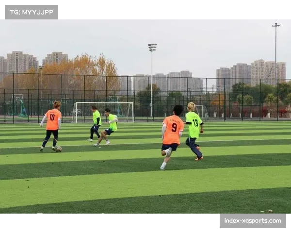 足球进校园，推动体育文化教育深度融合